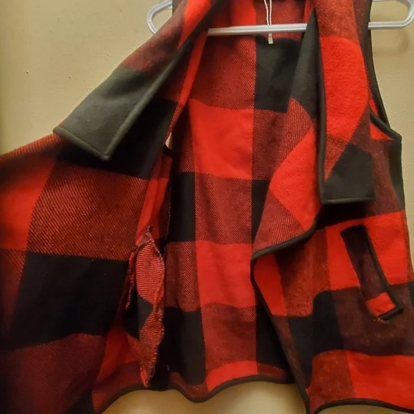 Womens red sleeveless cardigan jacket with pockets vest - Picture 4 of 8